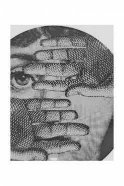 FORNASETTI Borden Plate White -Filippa K Winkel 38ca6af46d4fbe7d117305b2b5fb72bb