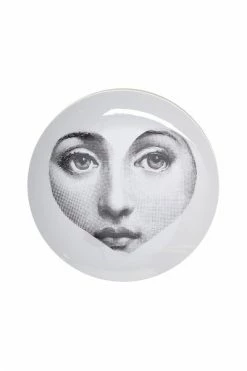 FORNASETTI Borden Plate White -Filippa K Winkel 49d36883cb3a49da2555a777f88599c2
