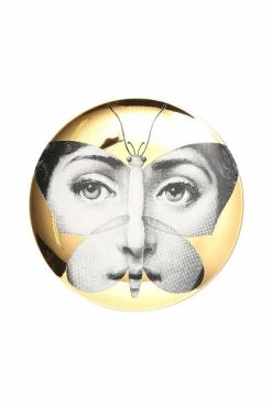 FORNASETTI Borden Plate White -Filippa K Winkel 6d115418d58ea2791f7f43a6faf2aa0d