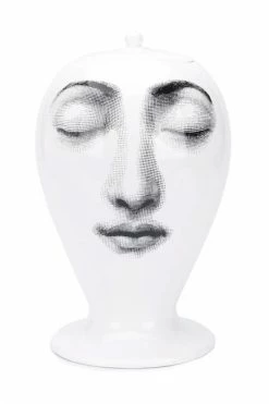 FORNASETTI Bloempotten & Vazen Homeware Vase White -Filippa K Winkel 714d1617d05bd7ad5536eb4dbb68a6be