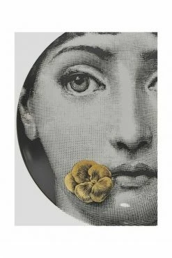 FORNASETTI Borden Plate White -Filippa K Winkel 836368aba4ff484bcf015c120354ada3